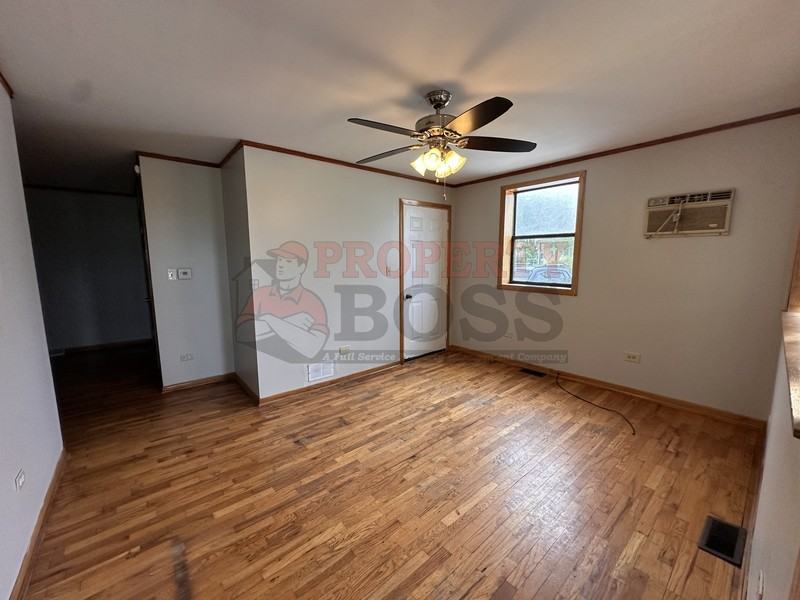 209 E Center St - Photo 3 of 9