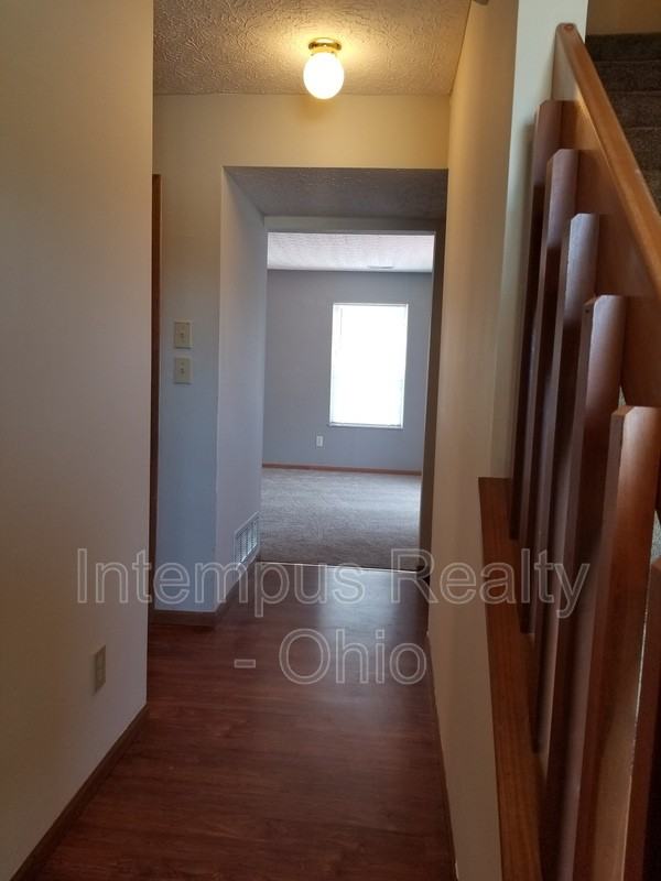 5903 Brookmont Dr - Photo 2 of 43