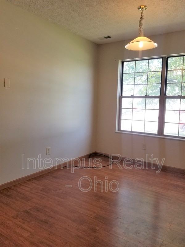 5903 Brookmont Dr - Photo 7 of 43