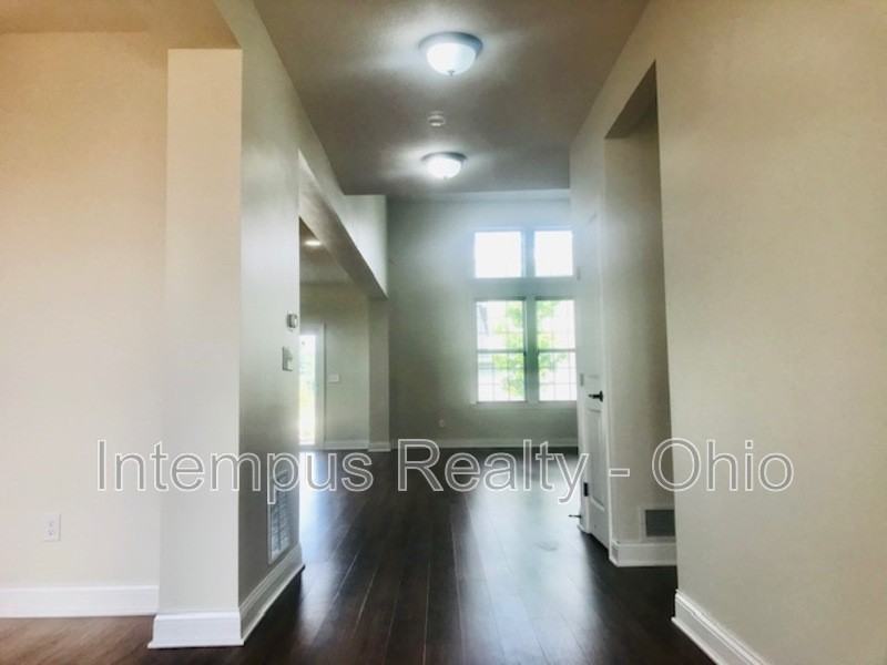 9390 Woodbine Way - Photo 4 of 50