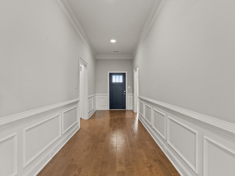 124 Shangrila Way - Photo 5 of 33