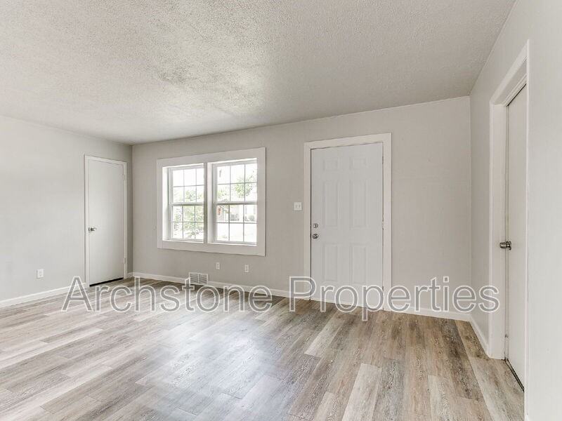 2312 Mustang St - Photo 2 of 41