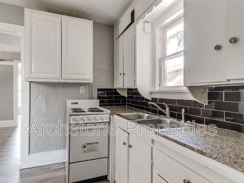 4407 N Military Ave - Photo 7 of 17