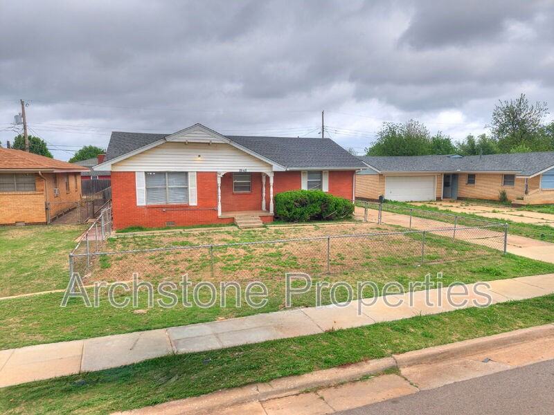 2945 Sw 54th St - Photo 2 of 50