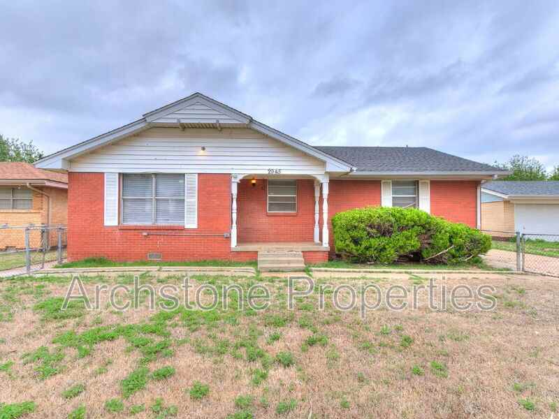 2945 Sw 54th St - Photo 3 of 50
