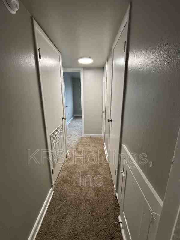 5423 Remuda Dr - Photo 5 of 8