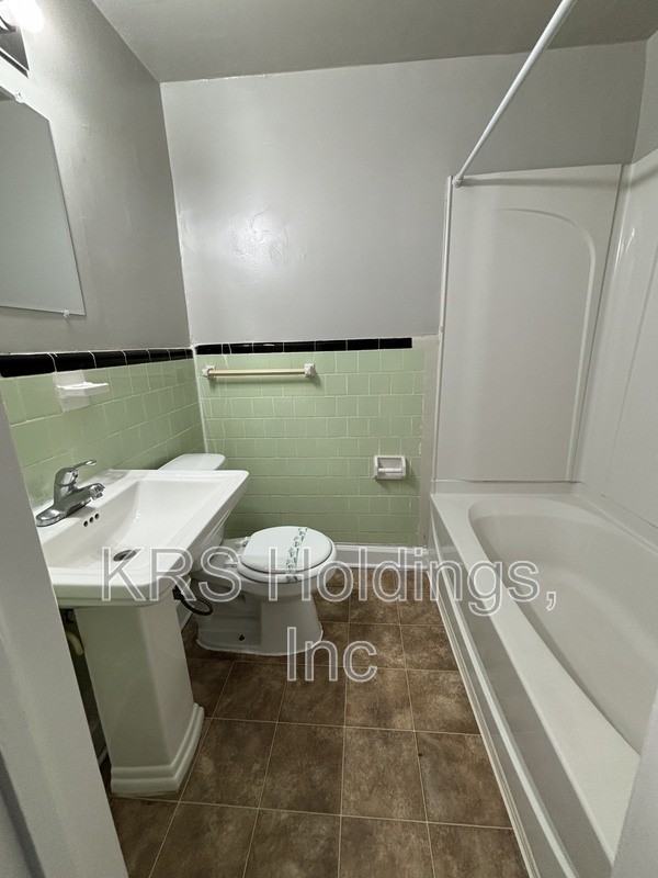 5423 Remuda Dr - Photo 7 of 8
