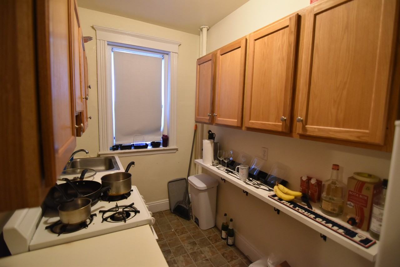 1950 Commonwealth Ave #10 - Photo 5 of 16