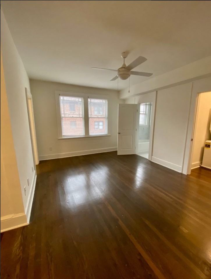 800 788- 800 Greenwood Avenue NE - Photo 6 of 6