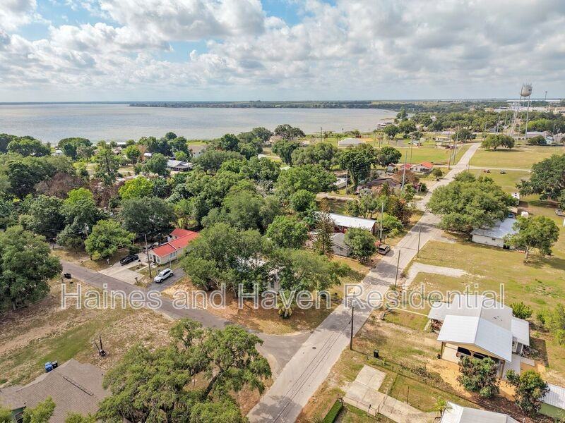 120 Chesney Blvd - Photo 2 of 28