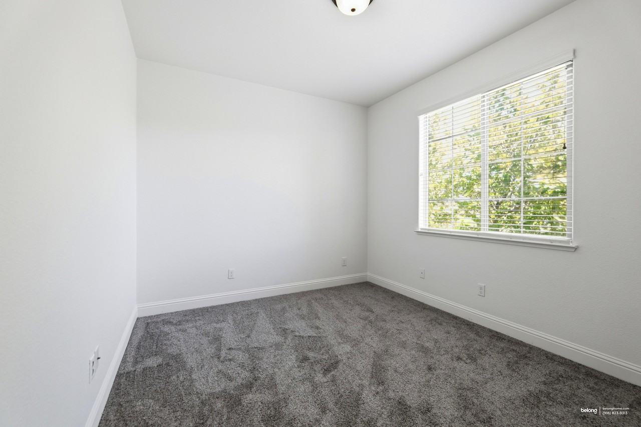 2439 Lincoln Airpark Dr - Photo 5 of 21
