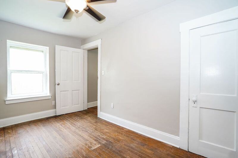 20 Vernon Ave #3 - Photo 7 of 10
