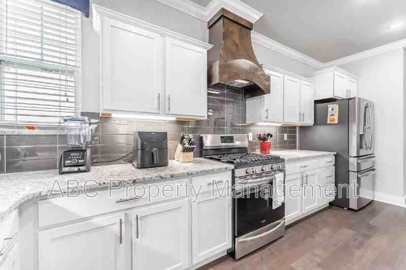 5217 S 65th Pl - Photo 2 of 28