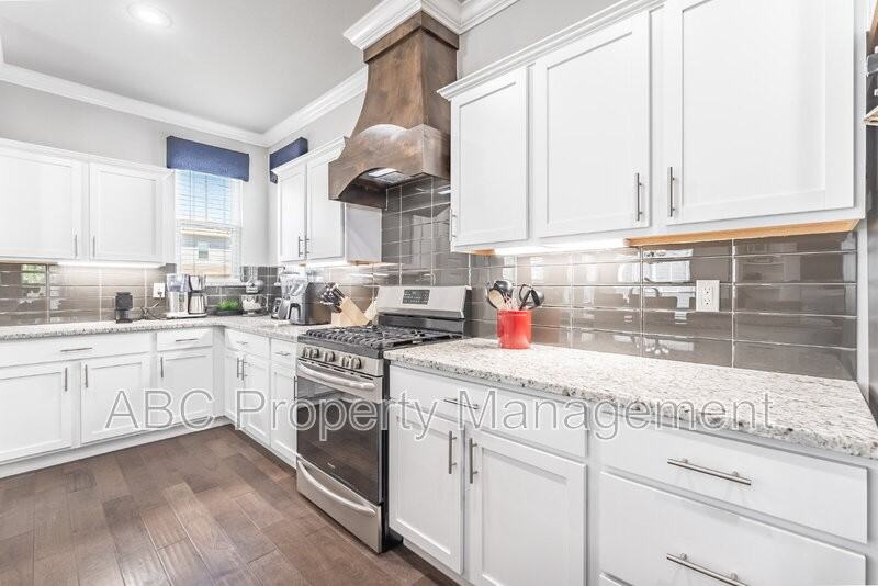 5217 S 65th Pl - Photo 3 of 28
