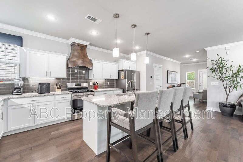5217 S 65th Pl - Photo 7 of 28