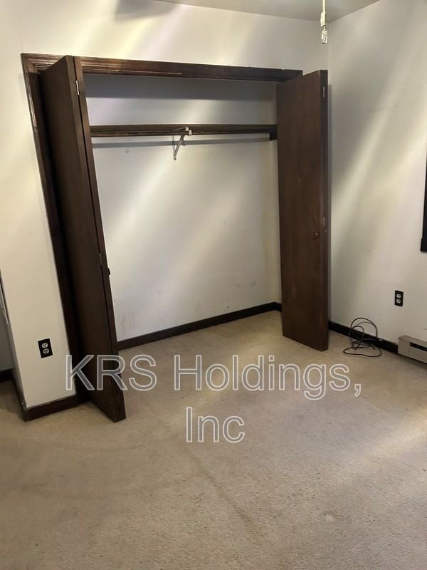 213 Spotswood Ln - Photo 6 of 10