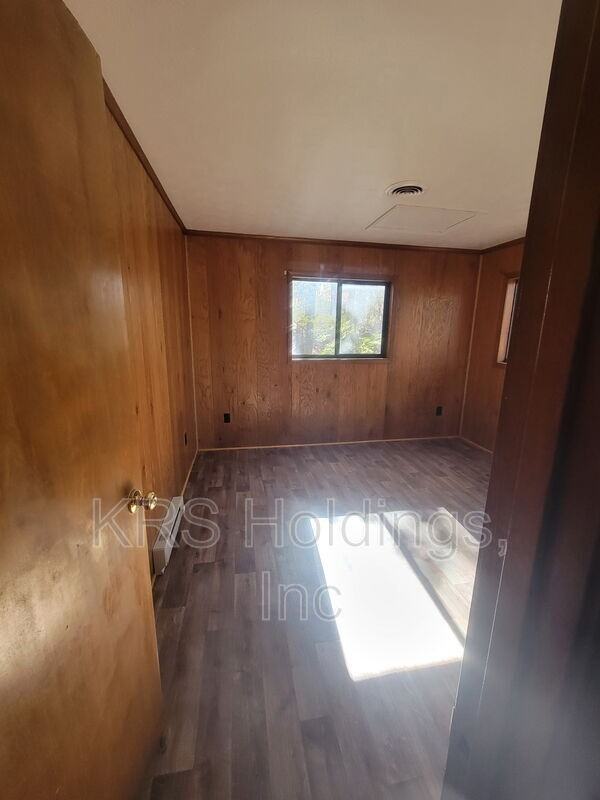 2877 Rhodes Lane - Photo 6 of 7