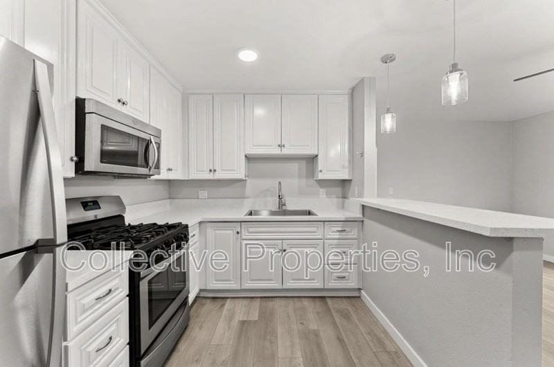 320 Willie James Jones Ave - Photo 3 of 9