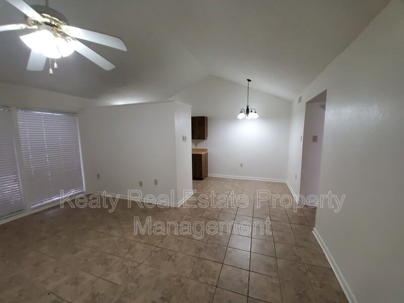 803 Fox Run Ave - Photo 3 of 17