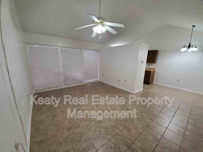 803 Fox Run Ave - Photo 4 of 17