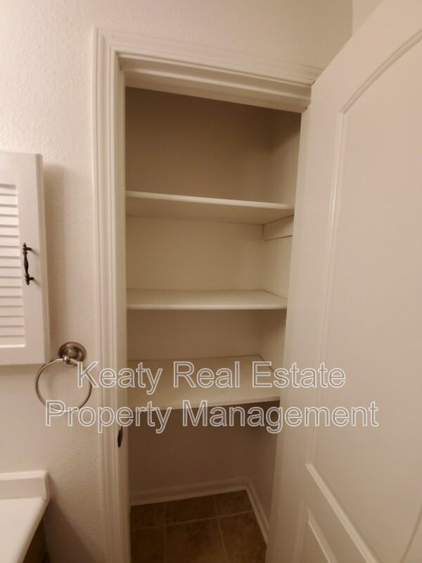 803 Fox Run Ave - Photo 6 of 17