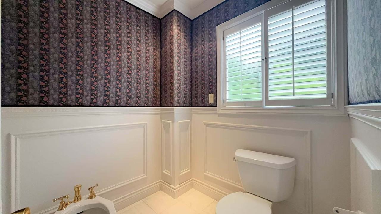 1105 Eyremount Drive - Photo 6 of 20