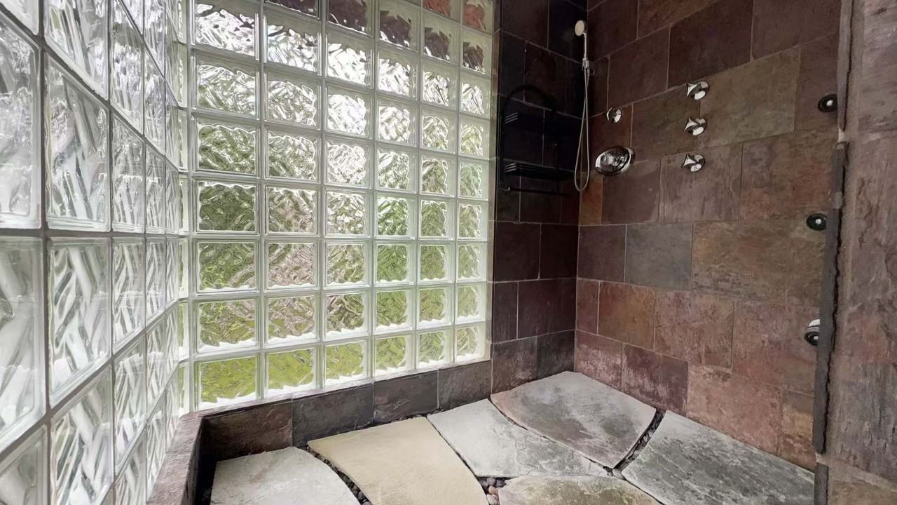 1105 Eyremount Drive - Photo 7 of 20