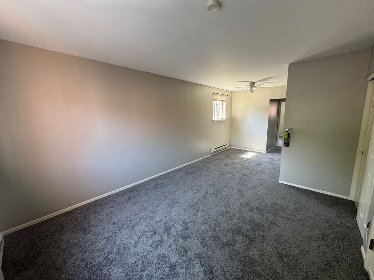 203 E Chestnut Street - Photo 5 of 22