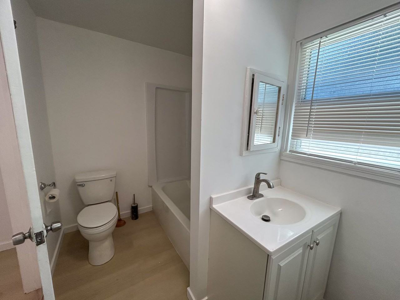 1175 East Eighth Street - RM - Photo 4 of 14