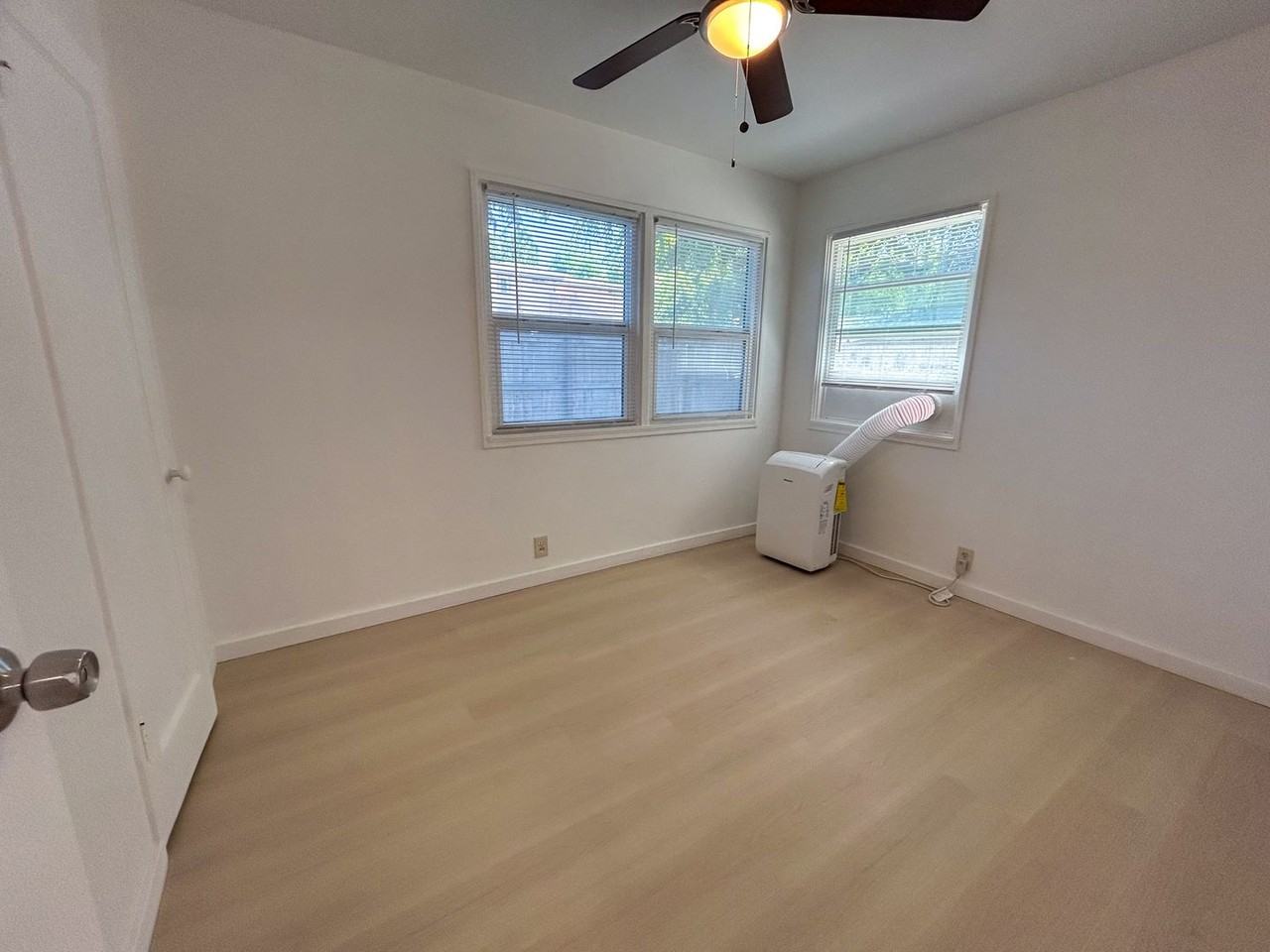 1175 East Eighth Street - RM - Photo 6 of 14