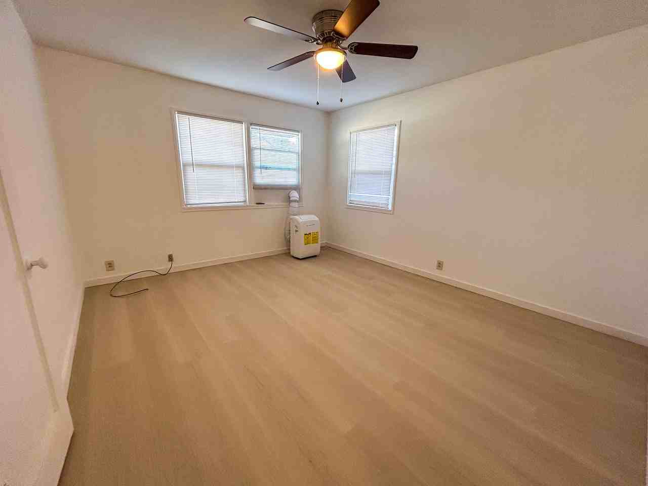 1175 East Eighth Street - RM - Photo 7 of 14