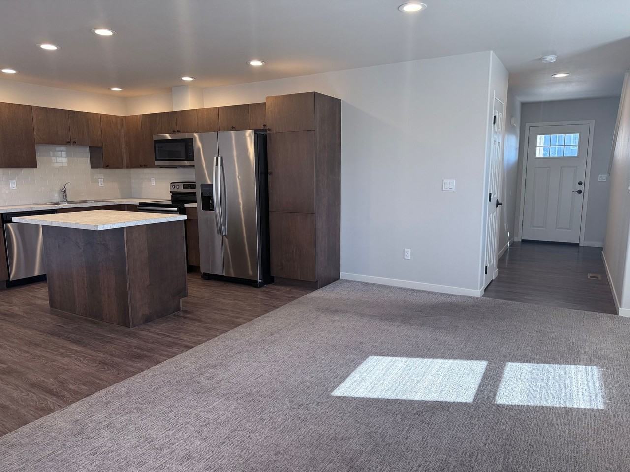 Bergen Town Homes - Photo 5 of 21