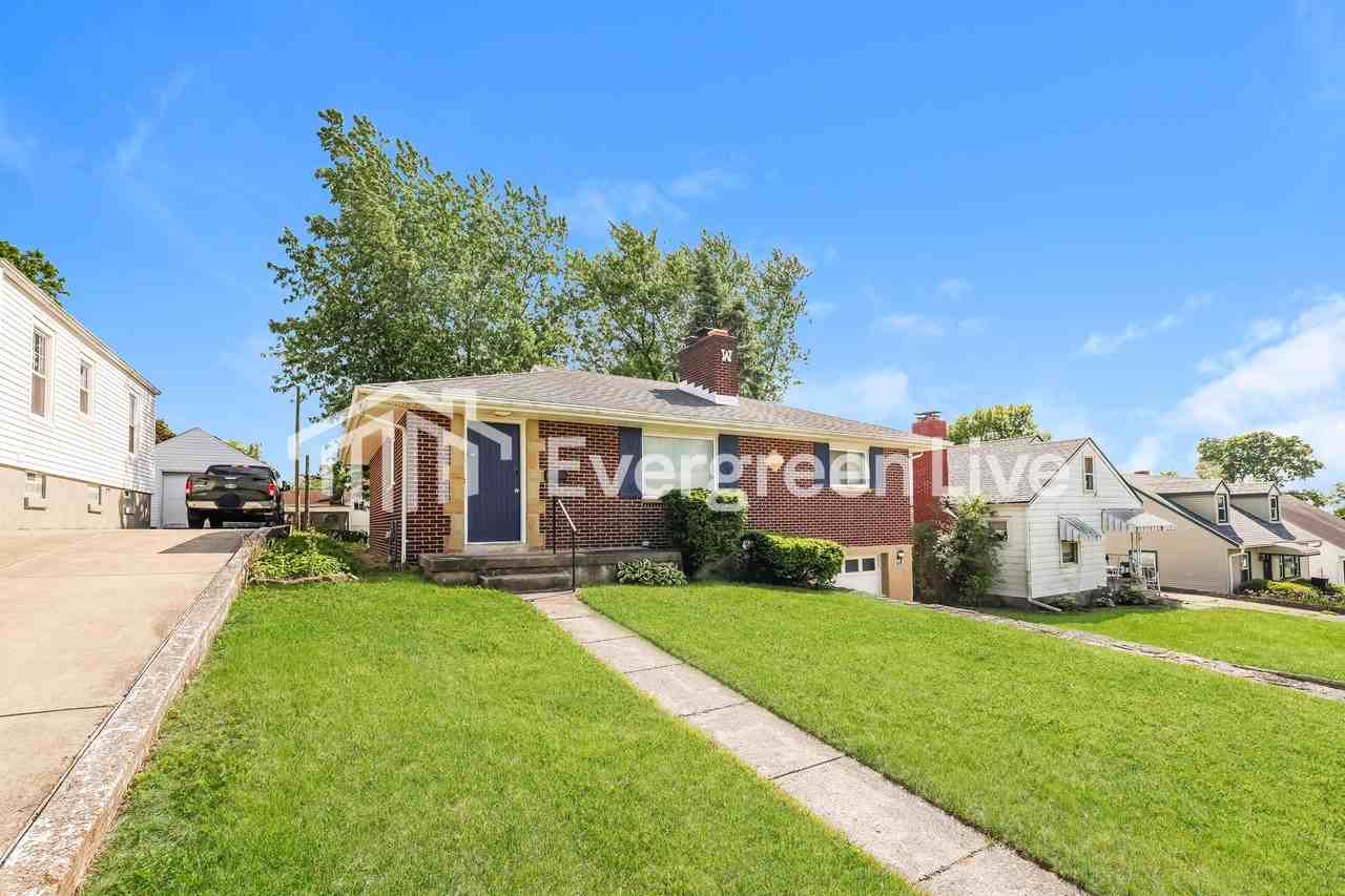 3826 E 4th St - Photo 2 of 15