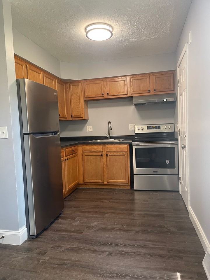 3417 Bexvie Ave - Photo 3 of 16