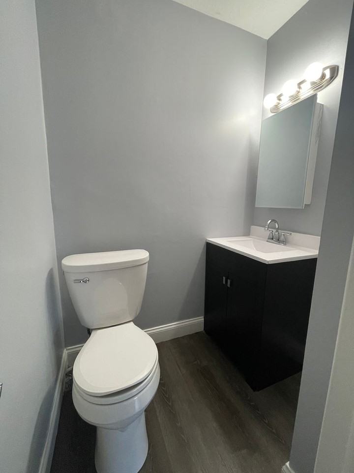 3417 Bexvie Ave - Photo 4 of 16