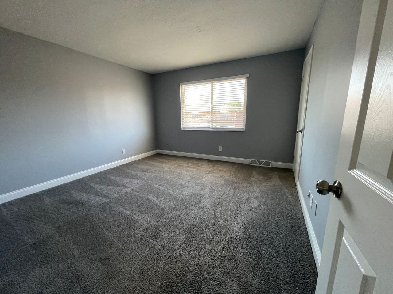 3417 Bexvie Ave - Photo 7 of 16