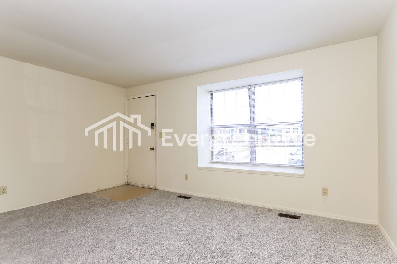 7564 Mount Whitney St - Photo 4 of 15