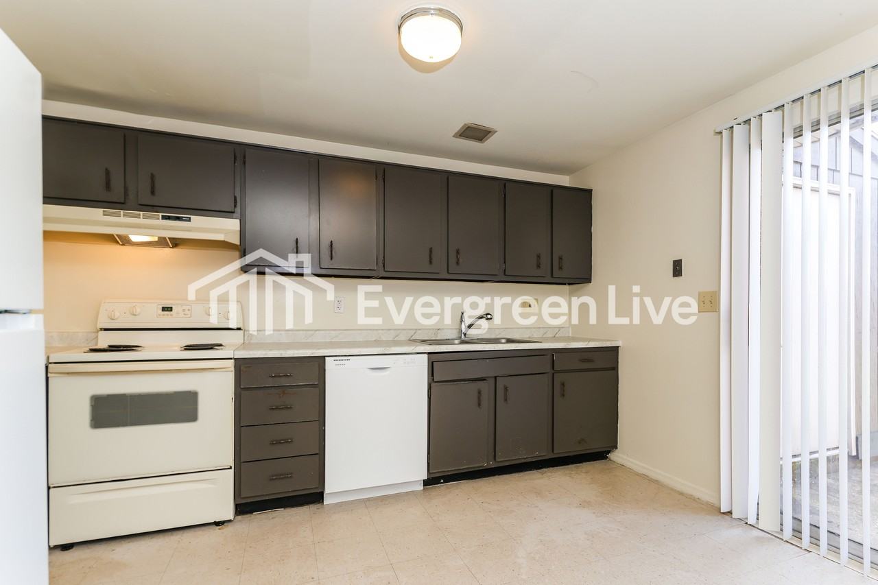 7564 Mount Whitney St - Photo 6 of 15