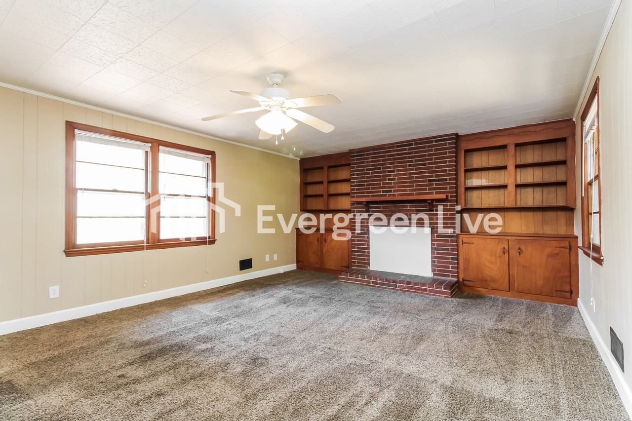 3019 Oakhaven Rd - Photo 4 of 15