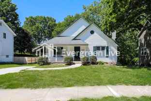 7828 N Michigan Ave - Photo 1 of 1