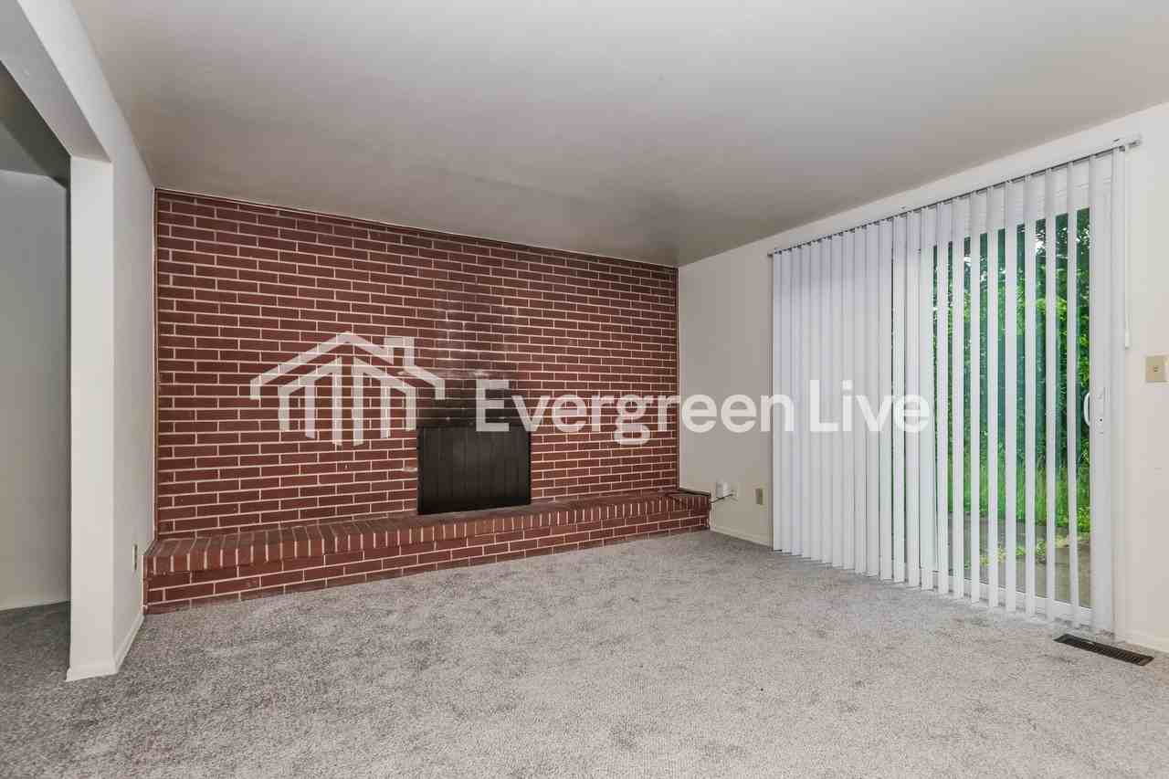 6291 Leawood Dr - Photo 3 of 15