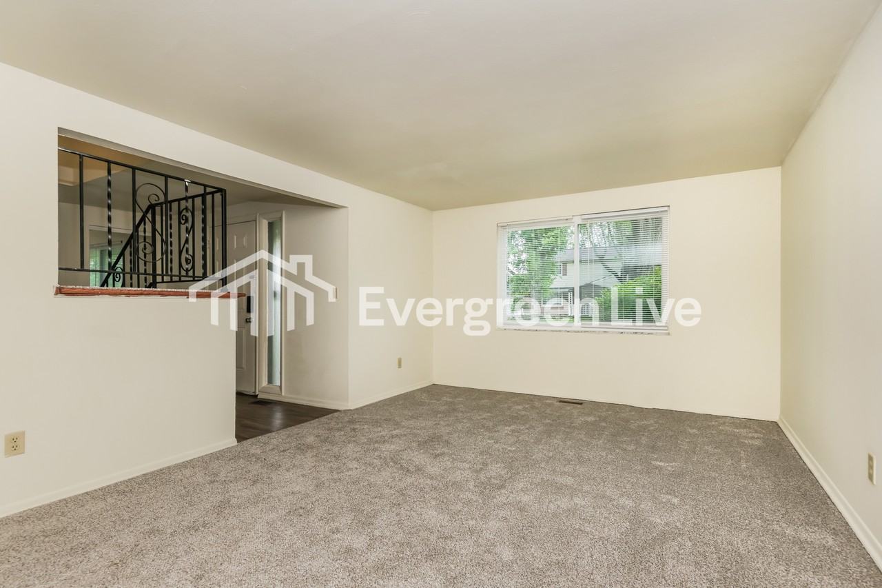 6291 Leawood Dr - Photo 5 of 15