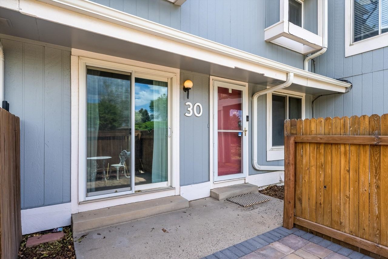 2557 S DOVER ST - Photo 4 of 28