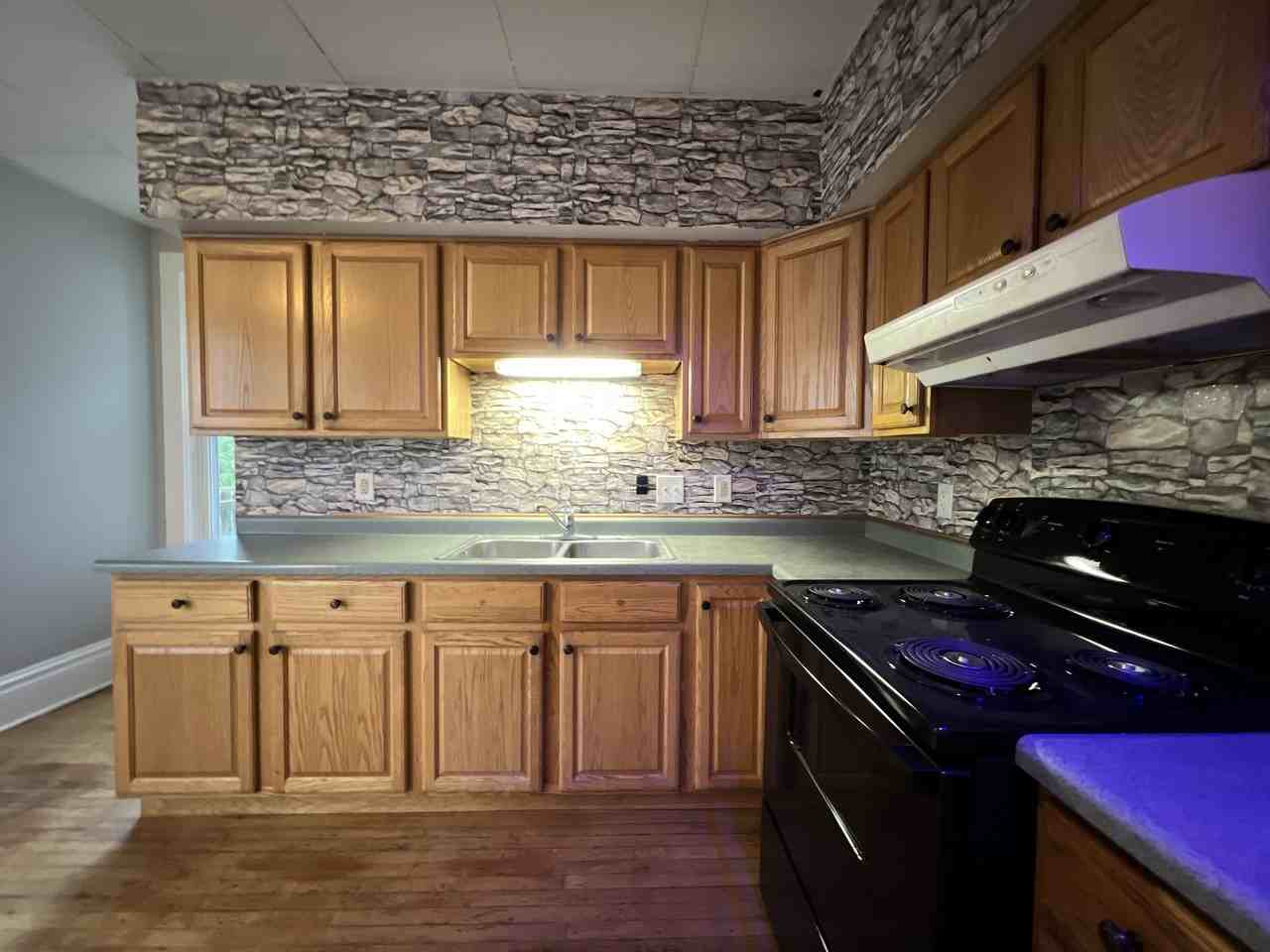 697 Wilson Avenue - Photo 6 of 16