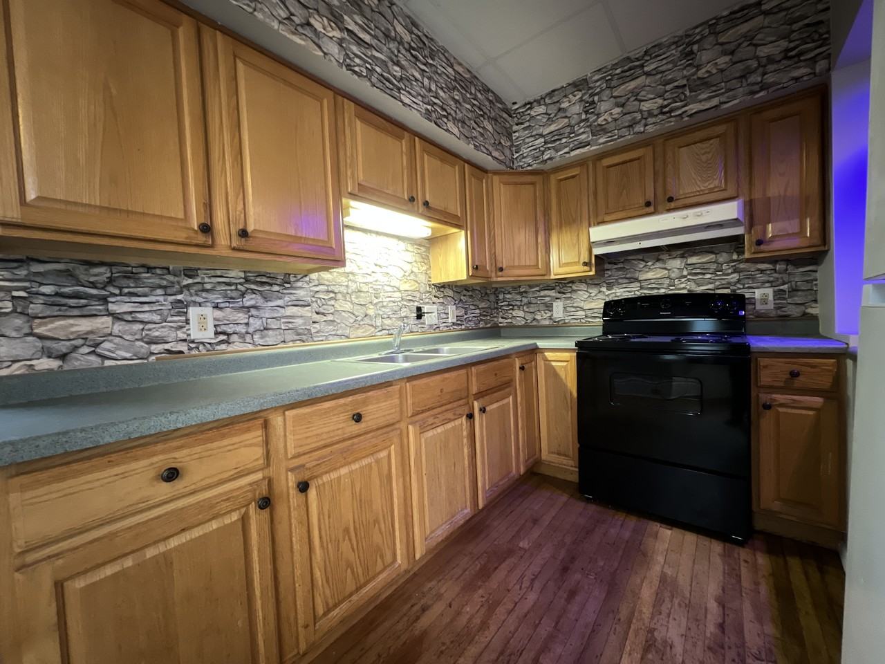 697 Wilson Avenue - Photo 7 of 16