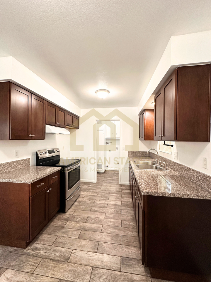 807 North M Street - Photo 7 of 22