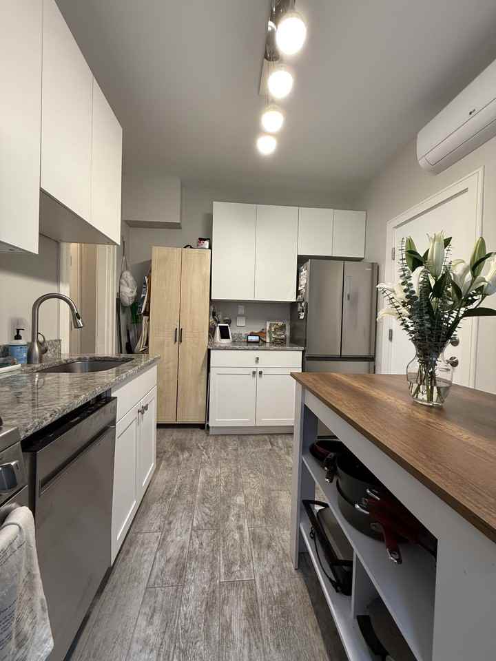 321 Summit Ave #202 - Photo 4 of 11
