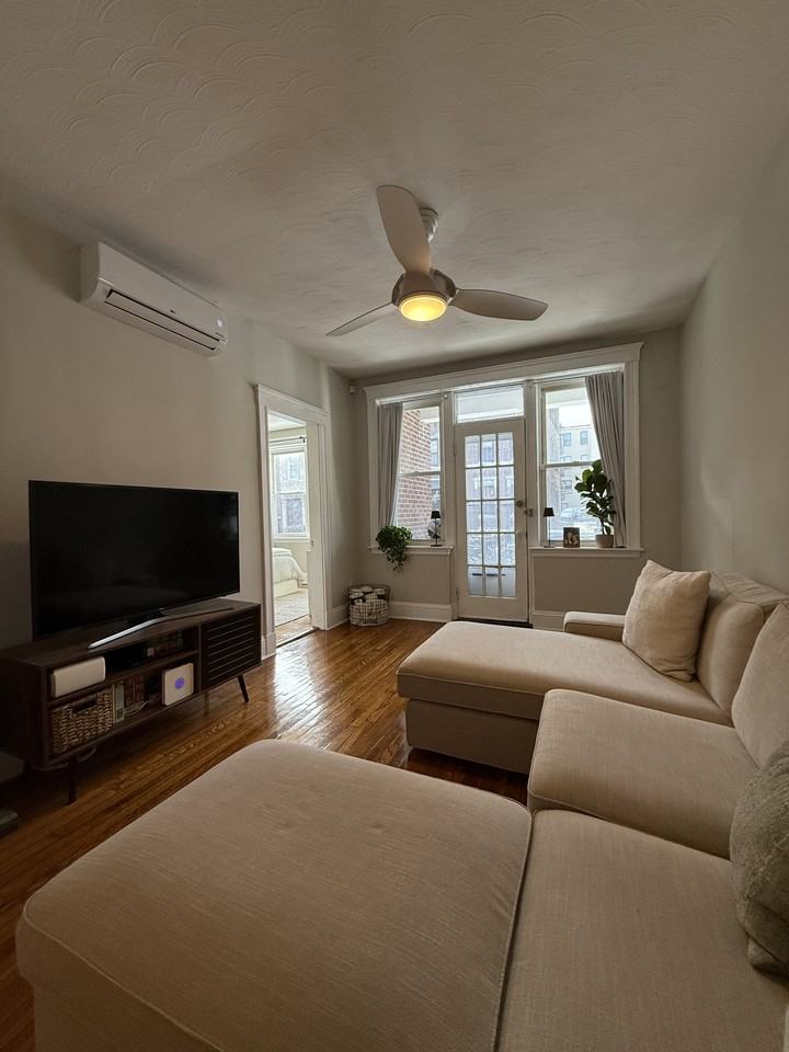 321 Summit Ave #202 - Photo 5 of 11