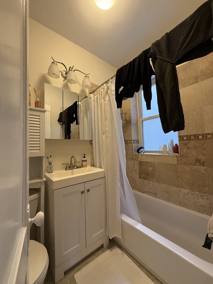 321 Summit Ave #202 - Photo 7 of 11