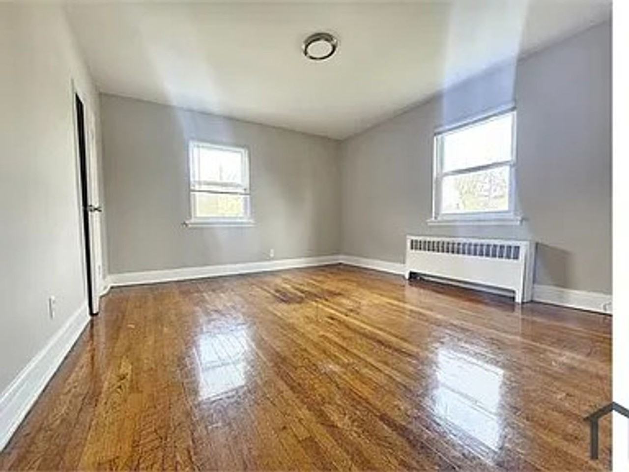 Winston Court Apartments - Photo 5 of 7